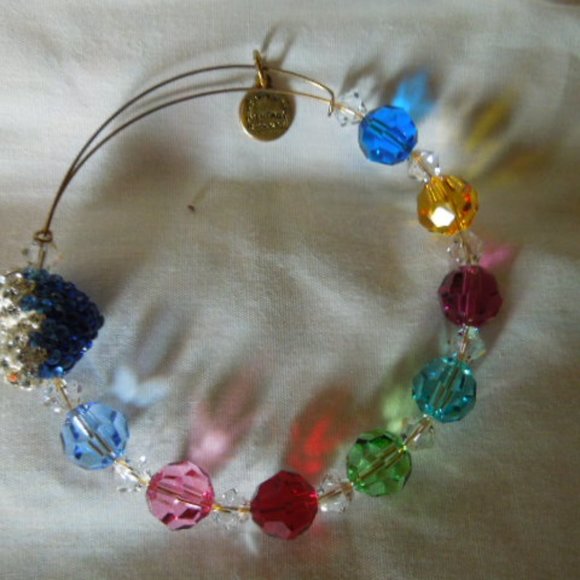 EUC Alex & Ani Bead & Heart Bangle - Picture 3 of 5